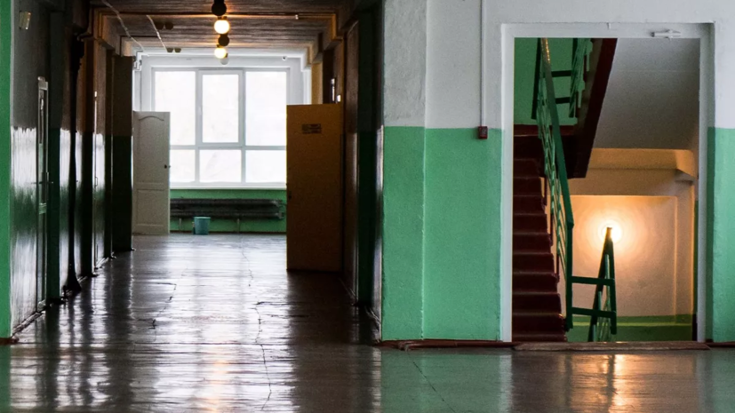 ТАСС: в Петербурге ученик в школе открыл стрельбу из пневматического пистолета