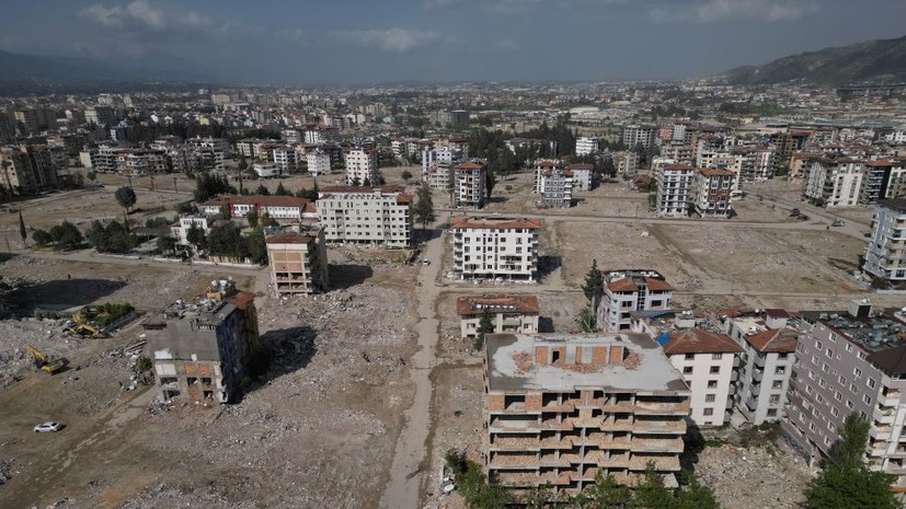 Число погибших при землетрясениях в Турции достигло 50,5 тысячи