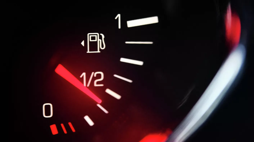 Автоюрист Кузьмина напомнила правила перевозки бензина в машине