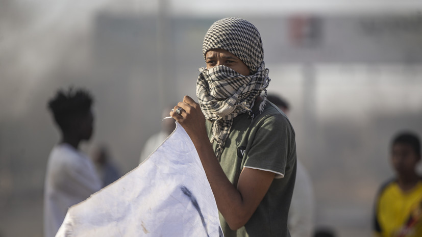 Sky News Arabia: суданская армия блокировала подъезды к президентскому дворцу в Хартуме