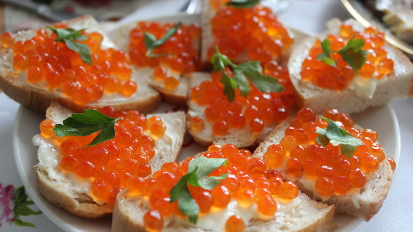 В России проведут эксперимент по маркировке красной и чёрной икры с 15 апреля