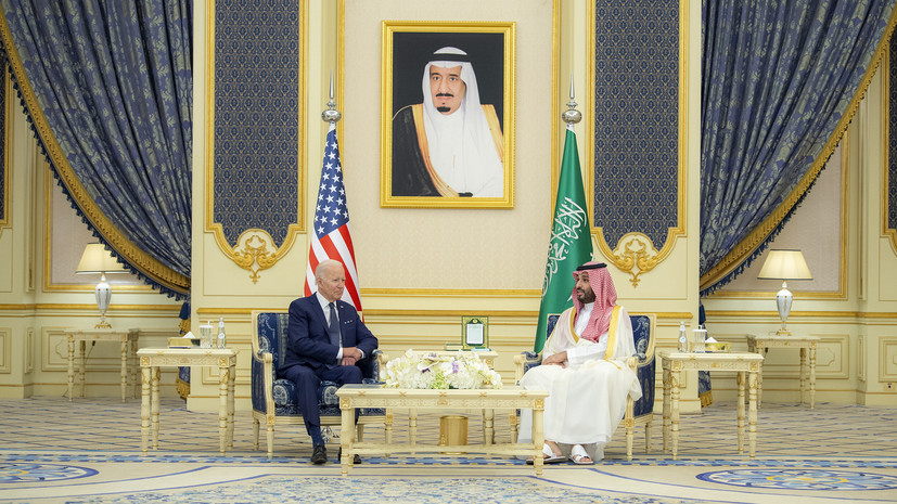 Bloomberg: нефтяной альянс России и Саудовской Аравии угрожает переизбранию Байдена в США