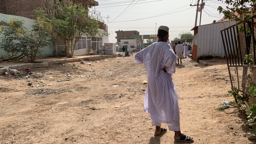 Военные Судана согласились открыть гуманитарные коридоры на три часа