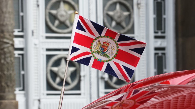 Посол Великобритании Броннерт без комментариев покинула здание МИД России