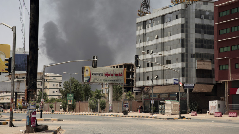 РИА Новости: Россия прорабатывает возможную эвакуацию дипломатов из Судана