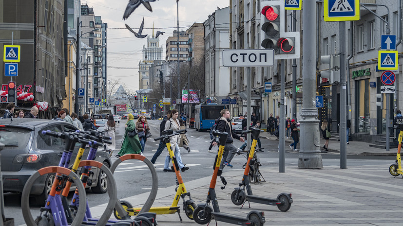 Парковка в Москве 1, 8 и 9 мая будет бесплатной