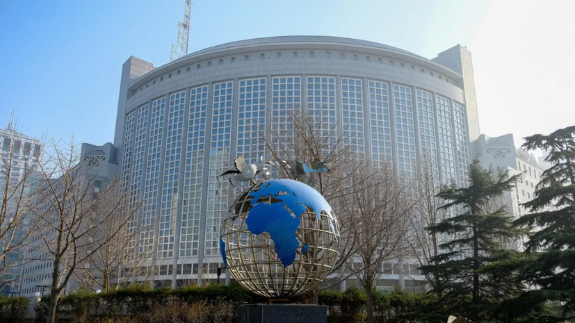 МИД Китая: как бы ни был сложен украинский кризис, он должен решаться путём переговоров