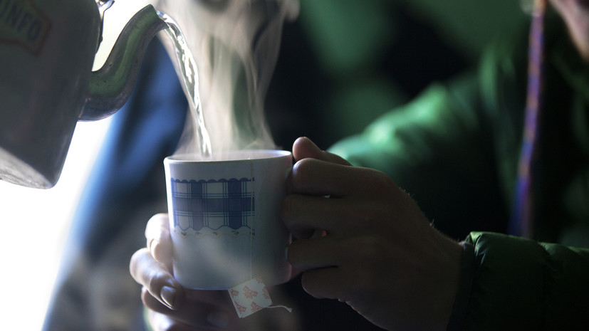 Диетолог Соломатина посоветовала не сочетать горячие напитки с острыми продуктами