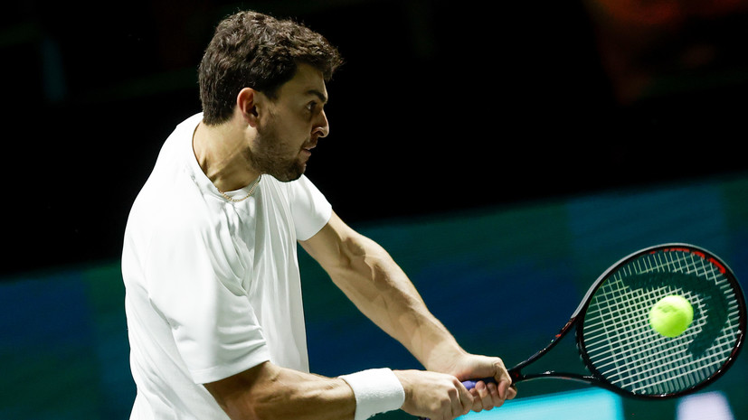 Карацев обыграл ван де Зандсхулпа и вышел в третий круг «Мастерса» в Мадриде