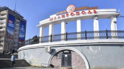 В Мелитополе под машиной сотрудника полиции обнаружили подозрительный предмет