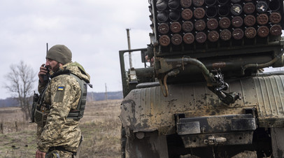 РИА Новости: Киев бросает на первую линию фронта под Кременной солдат теробороны