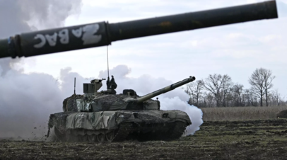 Военная хроника: украинские войска потеряли пять танков при бегстве из центра Артёмовска