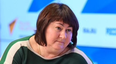 Вяльбе допустила, что Большунову тяжелее других лыжников жить без международных стартов