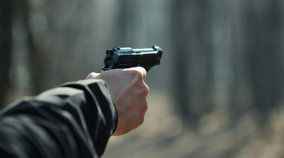 Подозреваемый в причастности к теракту в Петербурге Денисов любил делать фото с оружием