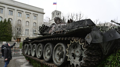 Организаторам провокации с танком у посольства России в Берлине выставили счёт на 806