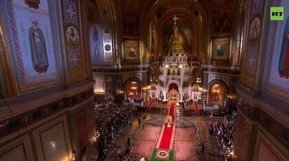 Пасхальное богослужение в храме Христа Спасителя