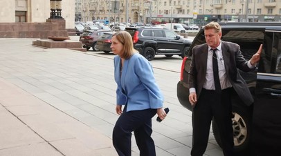 Посол США покинула здание МИД России