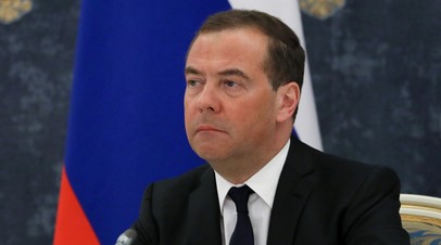 Зампред Совбеза Медведев назвал Польшу для России бесконечно враждебным образованием