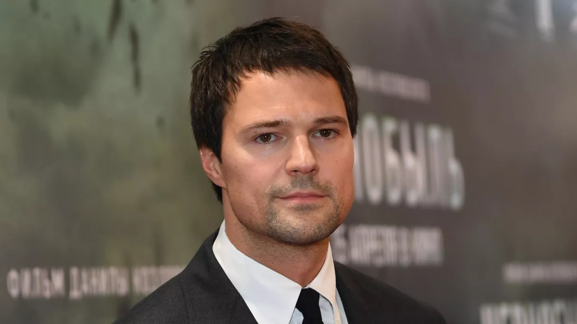 Пресс-секретарь Данилы Козловского сообщил, что актёр находится в России
