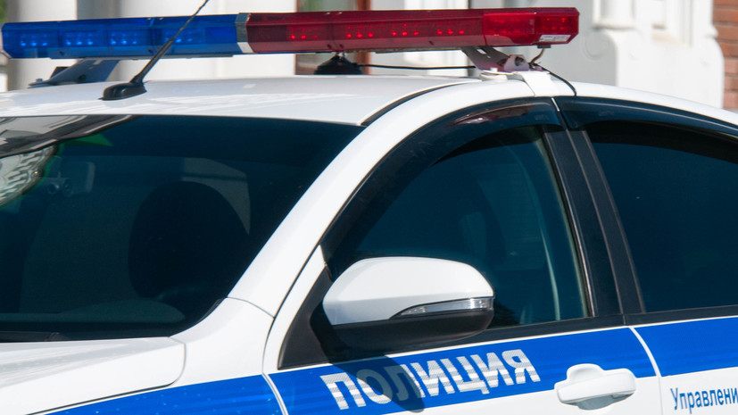 В Ейске взорвалась машина с запершимся в ней мужчиной