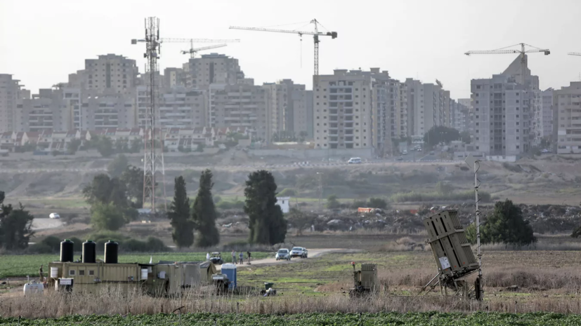 «Гаарец»: более 2000 жителей юга Израиля покинули свои дома из-за ожидающихся обстрелов
