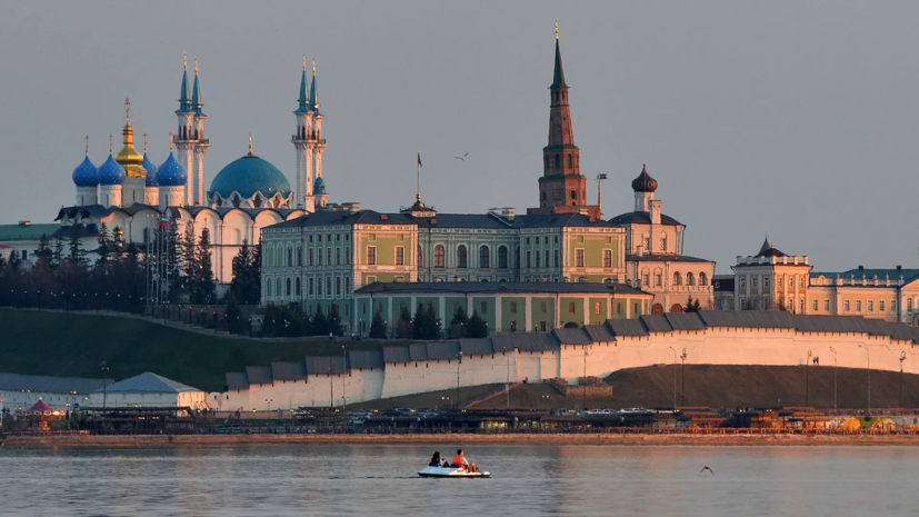 Минниханов поздравил жителей Татарстана с Днём Победы