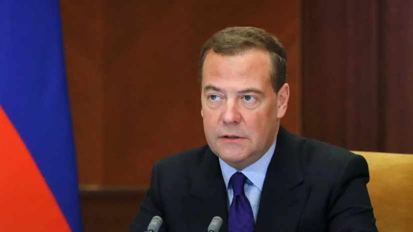 Медведев напомнил Польше о прошлом в составе России из-за рекомендаций по Калининграду