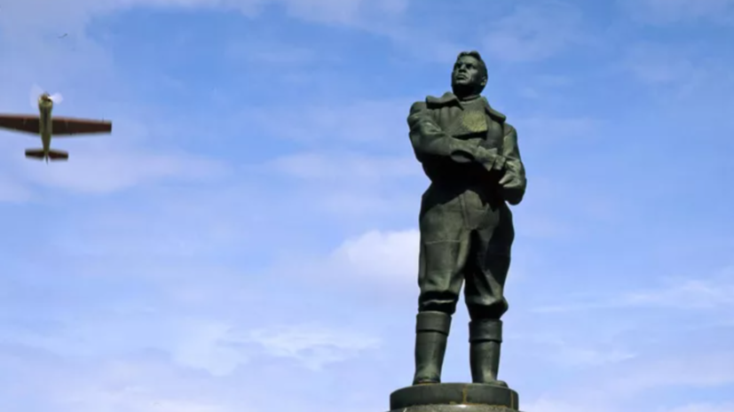 В Оренбурге отреставрируют памятник лётчику Валерию Чкалову