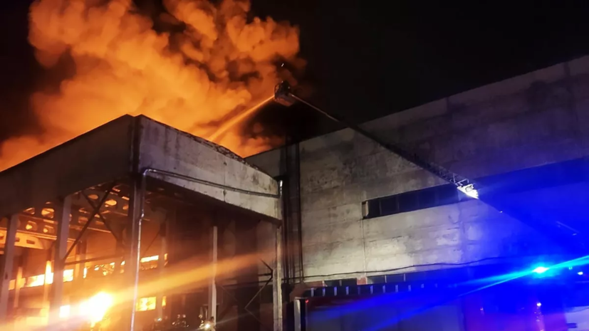Крупный пожар на складе в Норильске ликвидирован