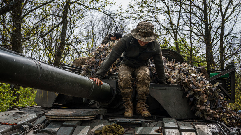 Зеленский призвал снять все ограничения на поставки оружия Украине