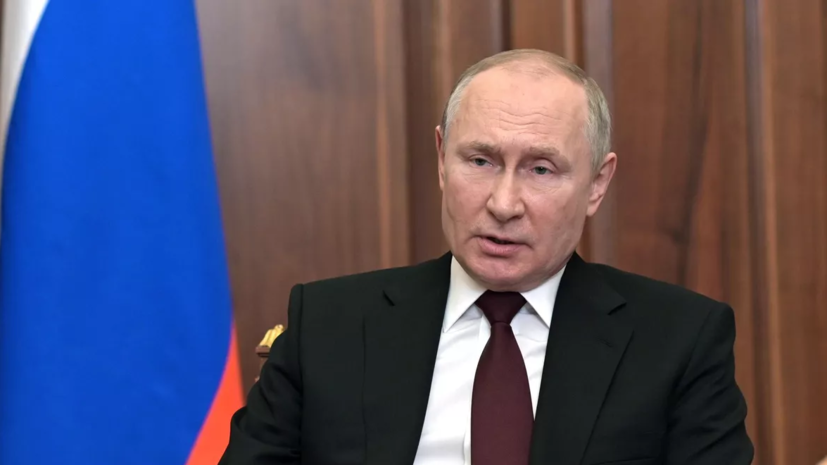 Путин уточнил условия упрощённого гражданства для служивших в ВС России иностранцев
