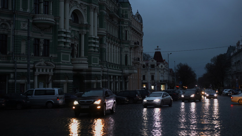 На Украине призвали жителей экономить электричество в вечернее время
