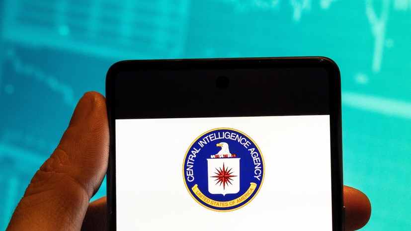 «В рамках гибридной войны»: в МИД РФ отреагировали на ролик ЦРУ для вербовки россиян в сети