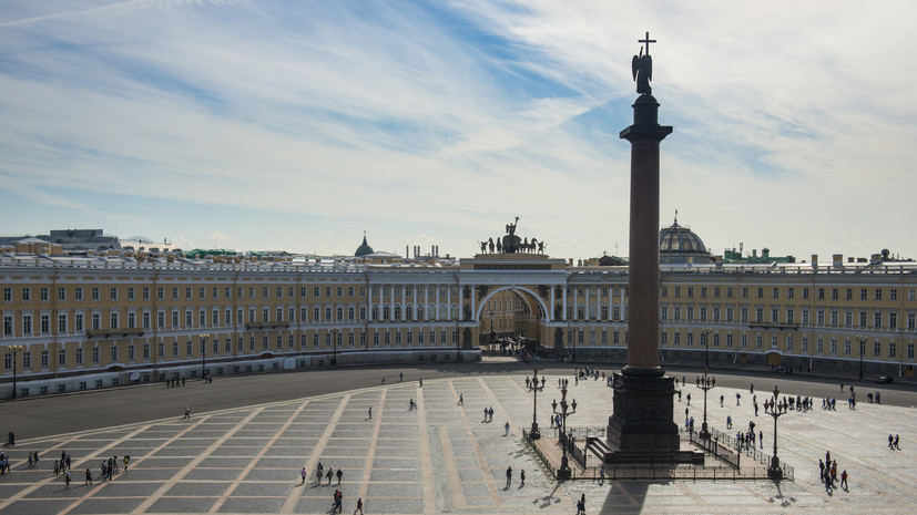 В Петербурге утвердили новые правила для выступающих на Дворцовой площади музыкантов