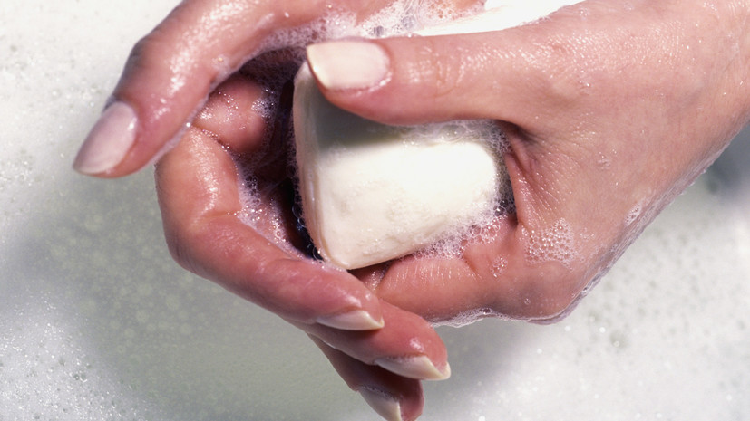 Вирусолог Викулов посоветовал не использовать мыло с антисептиком на регулярной основе