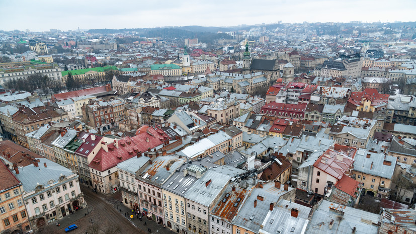 Украинские СМИ сообщили о взрывах во Львове