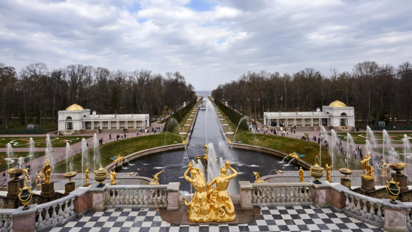 Фонтаны в центре Петербурга будут работать круглосуточно в «Ночь музеев»