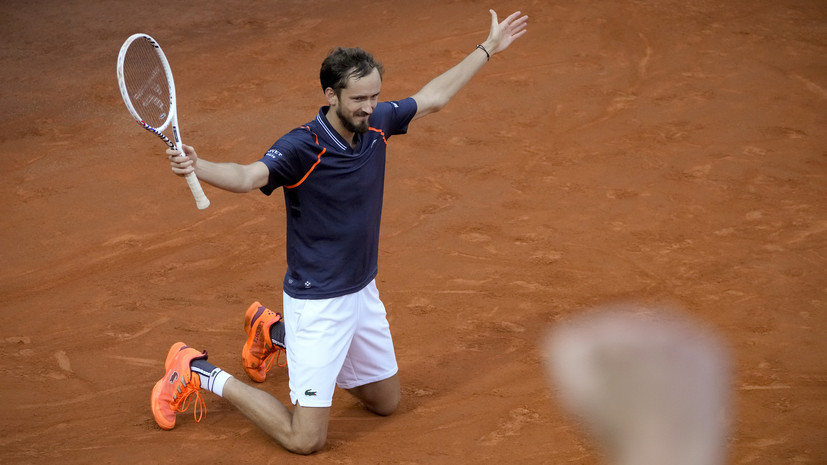 Медведев сохранил лидерство в чемпионской гонке ATP