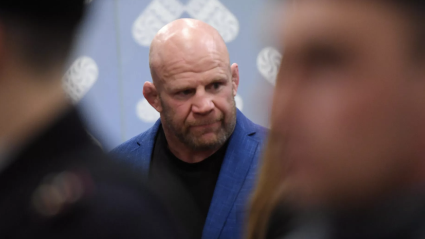 Монсон сообщил, что 23 мая сдаст свой паспорт гражданина США