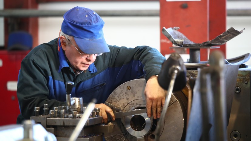 В HeadHunter назвали самые высокооплачиваемые вакансии в производстве в Петербурге