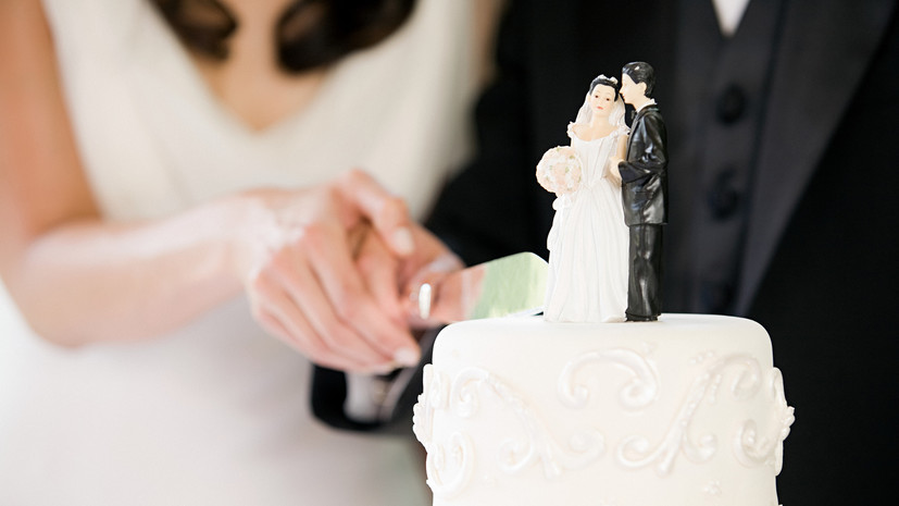Аналитики подсчитали, во сколько жениху и невесте обойдутся бюджетные свадебные образы