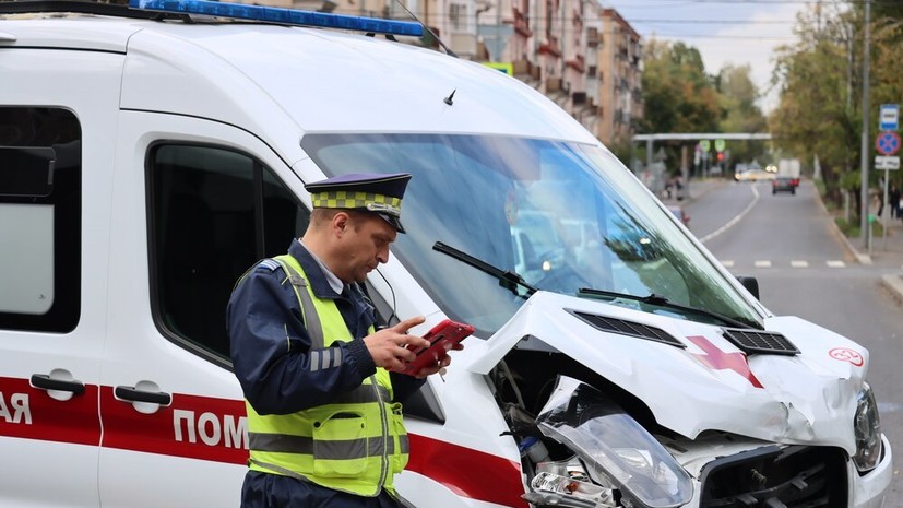 В ДТП со скорой и такси в Москве один человек погиб
