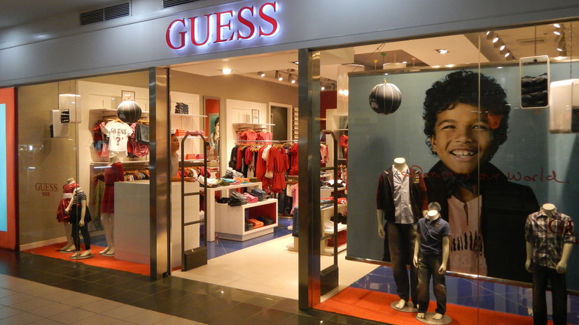Компания Guess выкупила 100% своего бизнеса в России у совладельца