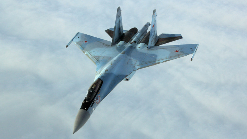 Истребители ВКС России сопроводили приближавшиеся к границам страны бомбардировщики США