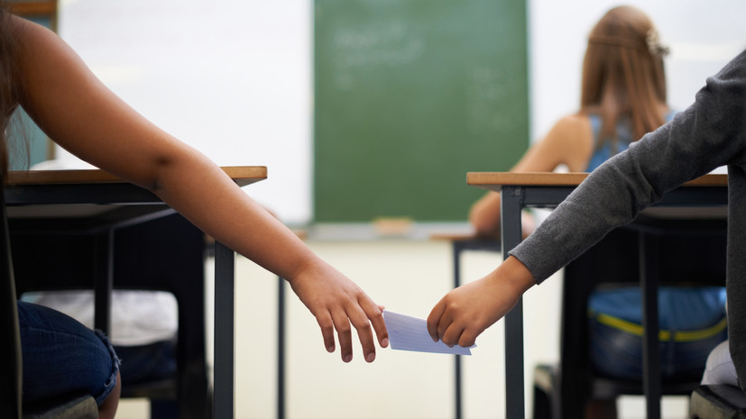 SuperJob: около 77% жителей Челябинска давали списывать одноклассникам в школе