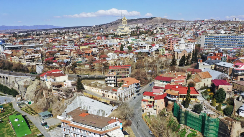 Авиаэксперт Гусаров рассказал о перспективах Тбилиси как нового транзитного узла для России