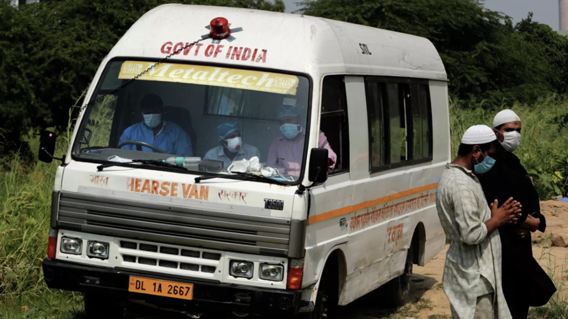 ANI: десять человек погибли и ещё 55 пострадали в аварии с автобусом на севере Индии
