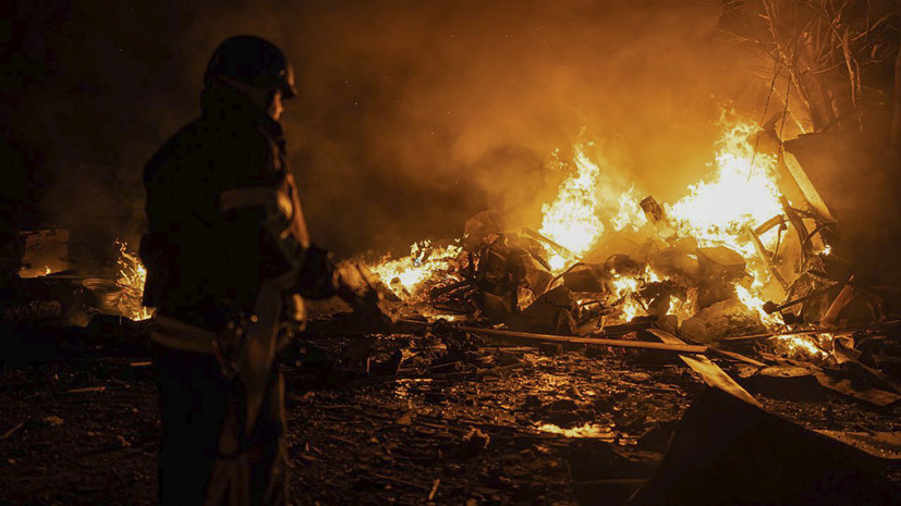 Украинские СМИ сообщили о пожаре в одном из районов Киева