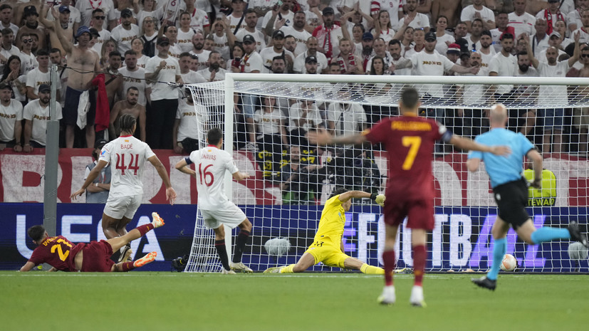 «Рома» обыгрывает «Севилью» после первого тайма в финале Лиги Европы