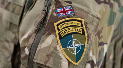 Символика НАТО на форме британского военнослужащего